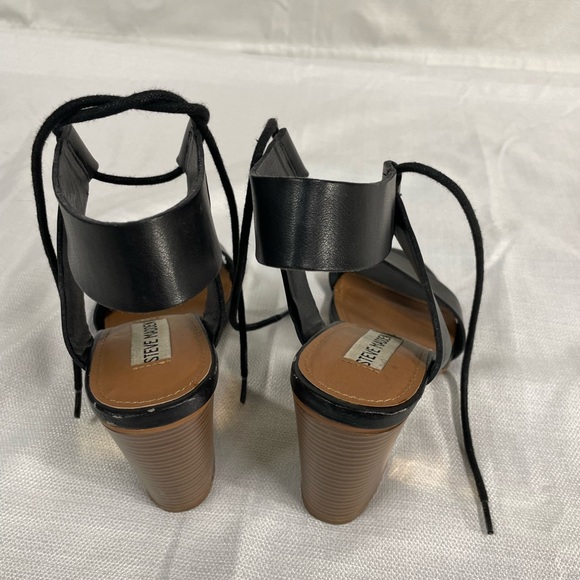 Steve Madden Brinlee heels, size 7.5 black with gold trim, ankle tie up - Picture 3 of 5